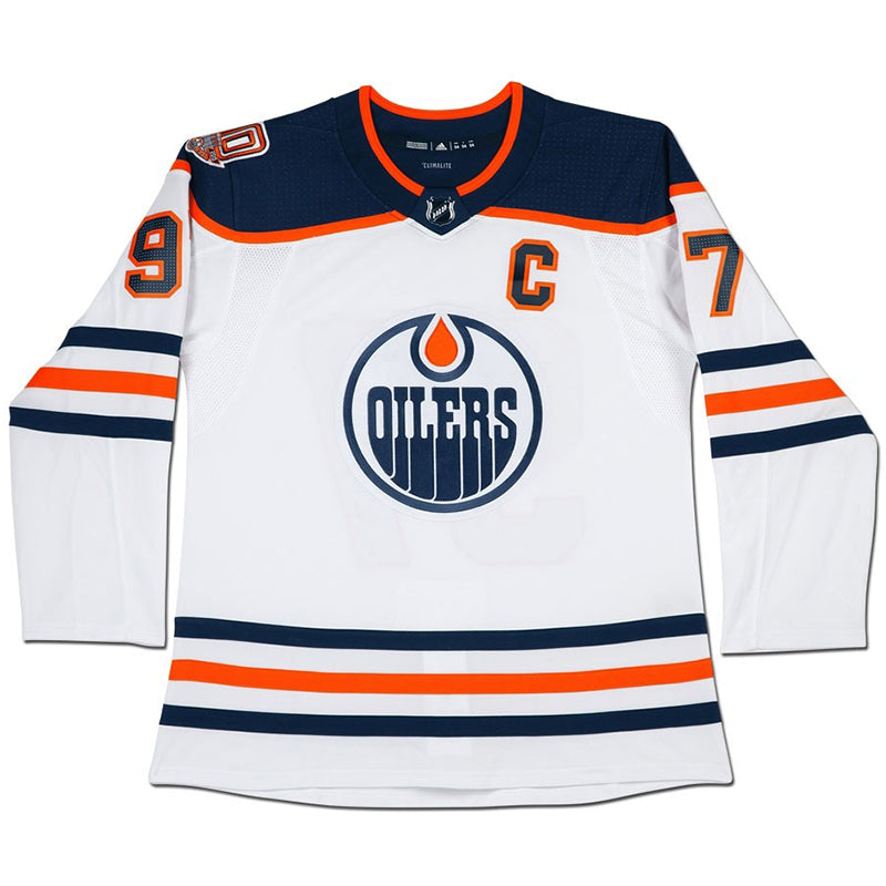 CONNOR McDAVID Edmonton Oilers Autographed / Inscribed 41 G, 67 A